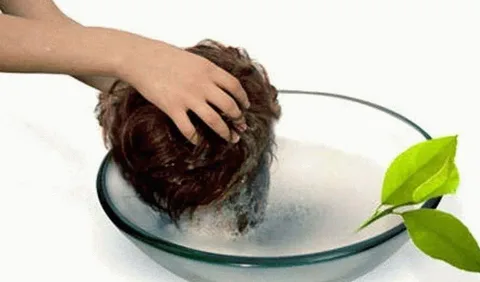 How to Wash and Condition Your Wig